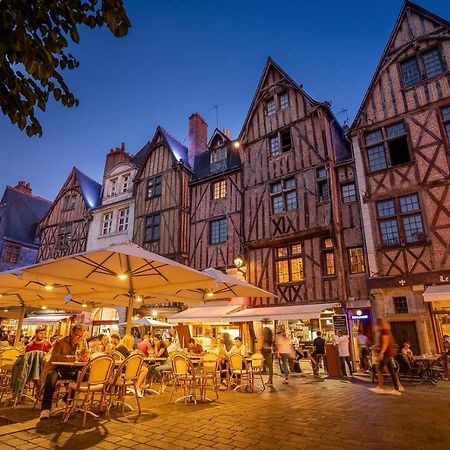 Maison Tourangelle Chic & Cosy Avec Cour Tours Exterior foto